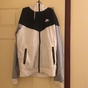 Nike Windrunner black and white